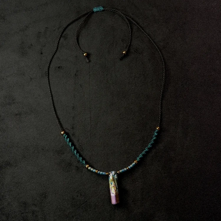 naszyjnk makramowy boho z tęczowym kwarcem rękodzieło Boheme Noir