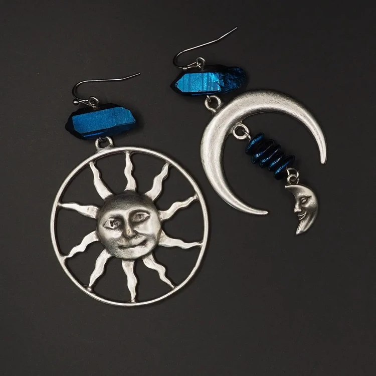 kolczyki asymetryczne dark boho moon and sun boheme noir 3.webp