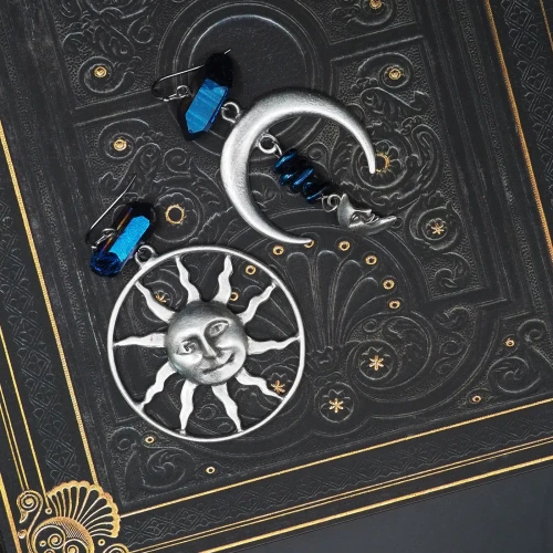 boheme noir kolczyki asymetryczne dark boho moon and sun  2.webp