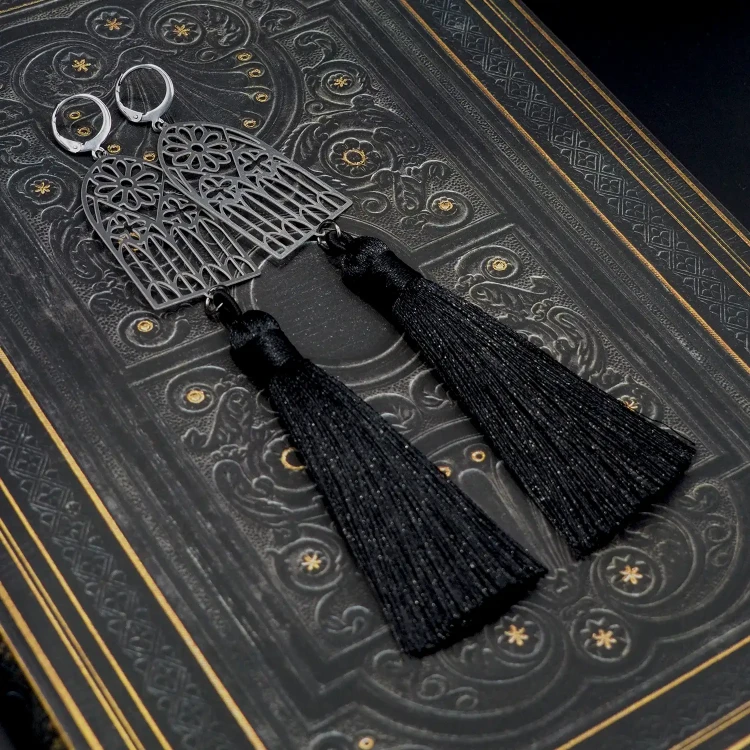 kolczyki gotyckie okno Boheme Noir.webp