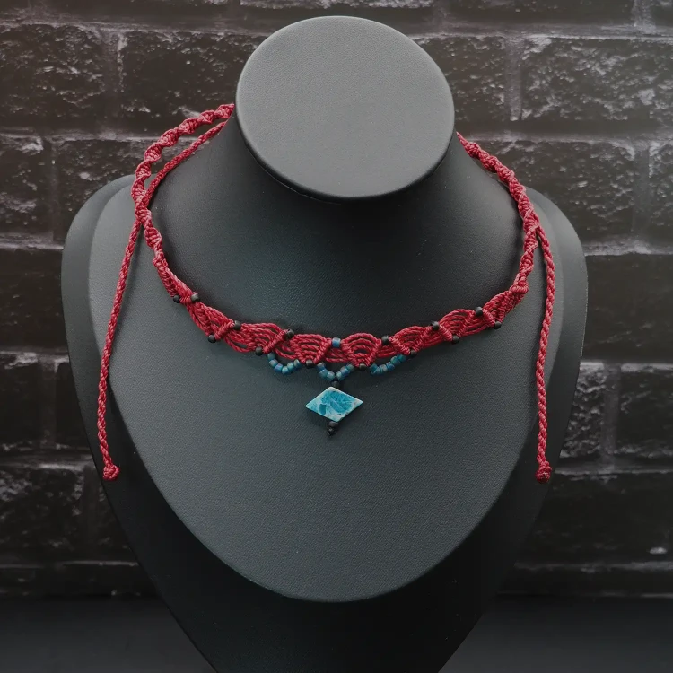 boheme noir choker makramowy czerwony z apatytem.webp