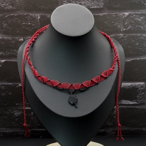 boheme noir choker czerwono czarny z turmalinem.webp