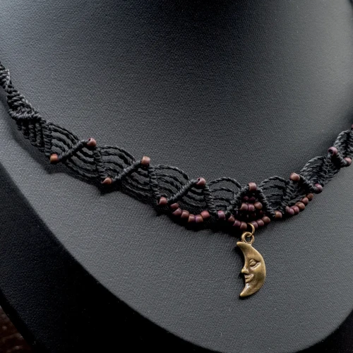 choker makramowy czarny księzyc boheme noir.webp