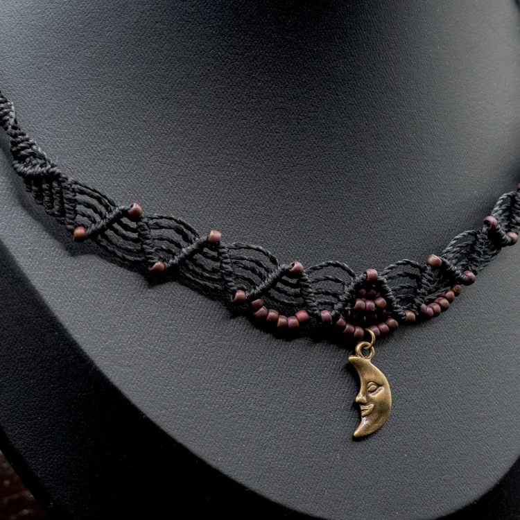 choker makramowy czarny księzyc boheme noir.webp