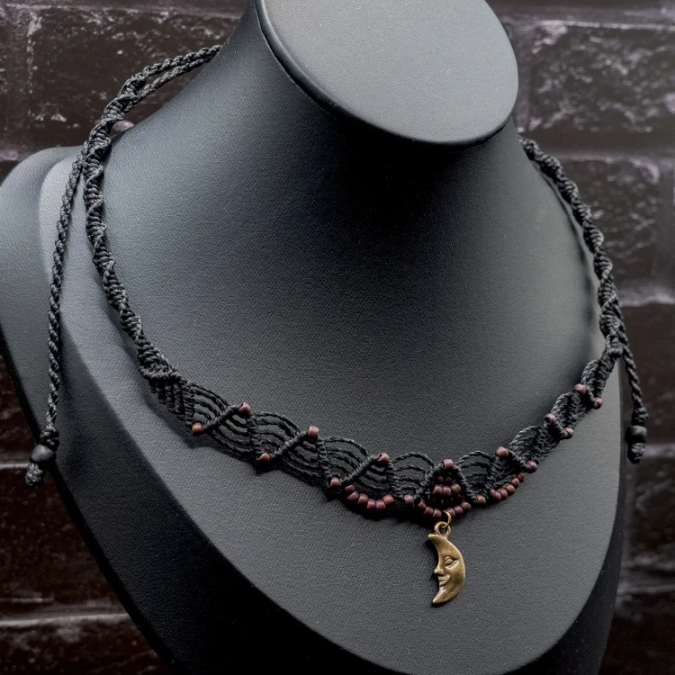 naszyjnik celestial księzyc marama boho boheme noir.webp