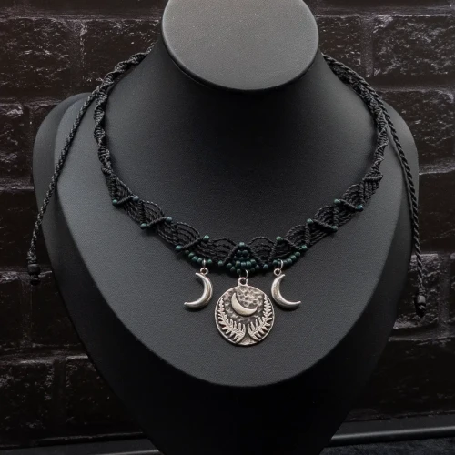 choker makramowy dark boho czarny paproć i księżyc boheme noir.webp