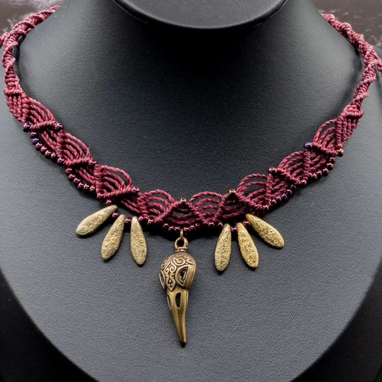 choker z krukiem burgundowy boheme noir.webp