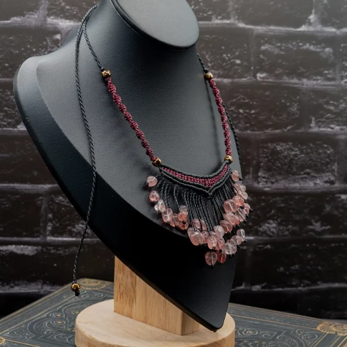 naszyjnik w stylu boho makrama boheme noir.webp