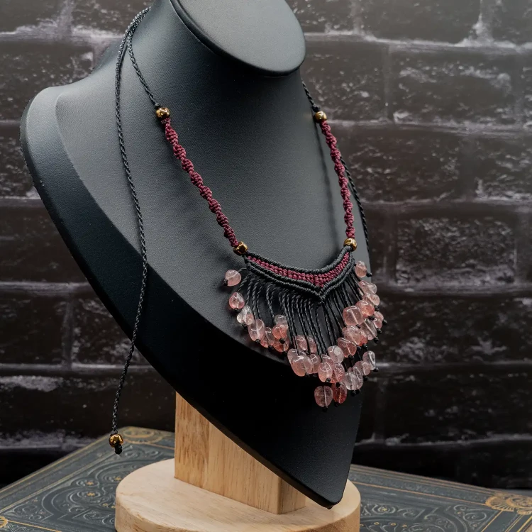 naszyjnik w stylu boho makrama boheme noir.webp