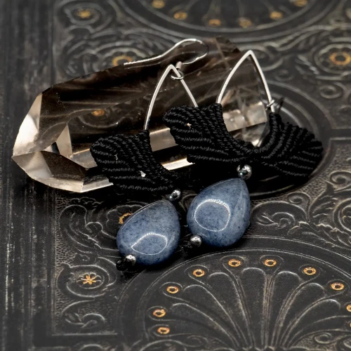kolczyki boho makrama niebieskoczarne boheme noir.webp
