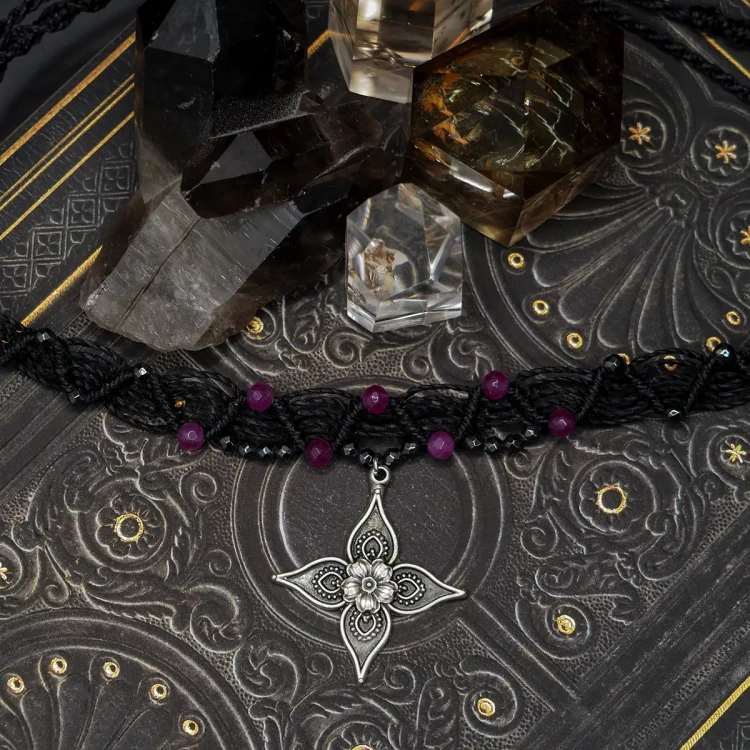 choker z koralikami i zawieszką boheme noir.webp