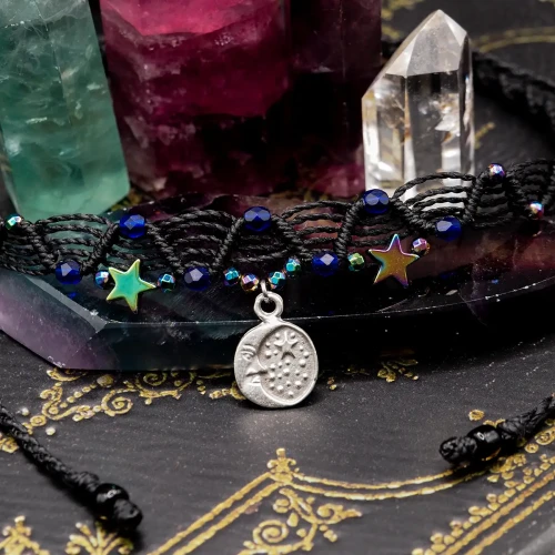 choker makramowy teczowe koraliki srebrny księzyc